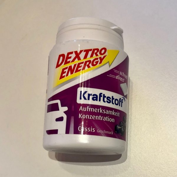 Wiederverschließbare Dose mit Traubenzucker von Dextro